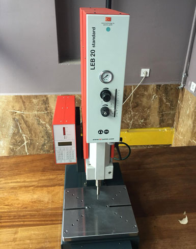 ultrasonik kaynak makinası